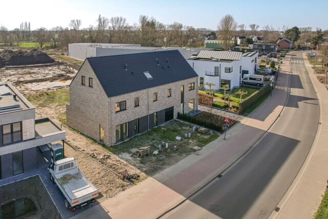 LOT 2 10